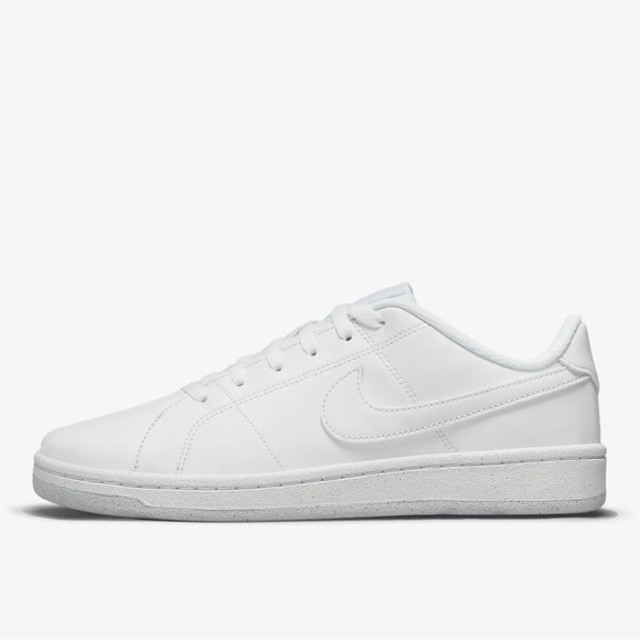 Nike Women’s Tennis Shoes. - Picture 7 of 7